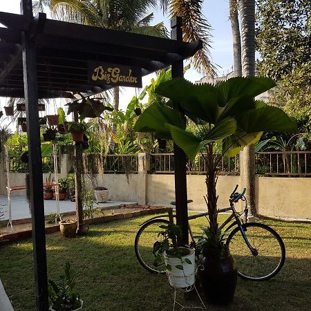 Big Garden Homestay Pantai Remis Ngoại thất bức ảnh